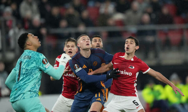 Довбика поменяли уже в перерыве матча еврокубка Артем, Матиаса, Суле, Алкмаар