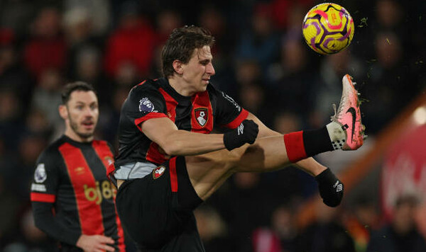 Забарный, Ньюкасл, Илья