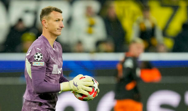 Легенда АПЛ считает, что украинец может стать лучшим вратарем в мире Шахтер, Ризнык, Transfermarkt