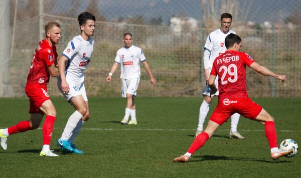 Коуч Герасимюк забил в 38 лет. Верес убедительно выиграл спарринг в Турции Єдинство, Герасим, Олег, Харатін, Верес