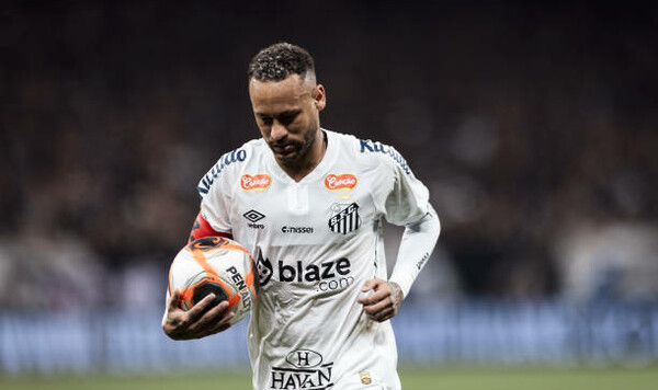 Санти, Неймар, Европы, Аравии