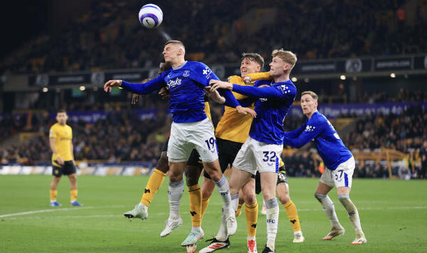 Как сыграл Миколенко? Вулверхэмптон и Эвертон провели матч в АПЛ Эвертон, Вулверхэмптон, Миколенко, Манетзи, Виталий