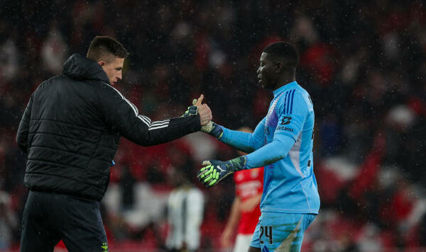 Трубин отреагировал на победу Бенфики в матче, который он провел в запасе Бенфики, Трубин, Анатолий, Лиги, Лаже