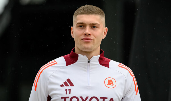 Рома раздумывает над продажей Довбика. На форварда – несколько претендентов Довбик, Ромы