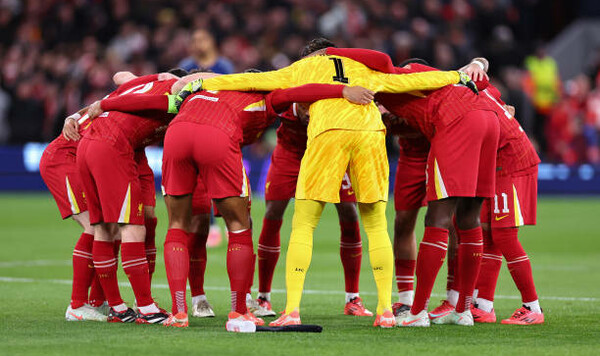 Ливерпуля, Вирджил, Европе, Саудовской