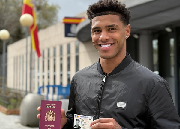 ФОТО. Защитник Шахтера получил испанское гражданство Тобиас, Шахтер, Испании, Реал, Винисиус