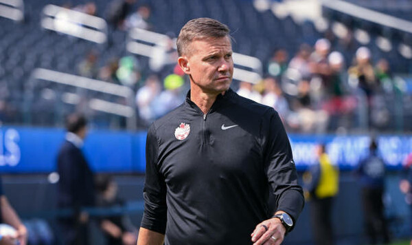 Тренер сборной Канады: «Меня спрашивают, не боюсь ли мести Трампа» Трамп, Канады, Марш