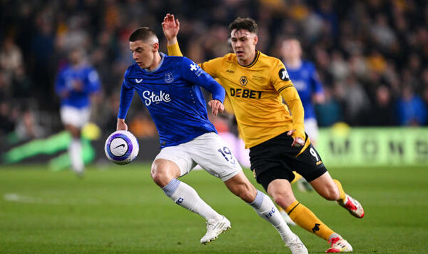 Может сыграть в дерби. Тренер Эвертона надеется на Виталия Миколенко Виталия, Мойес, Эвертона, Украины, Миколенко