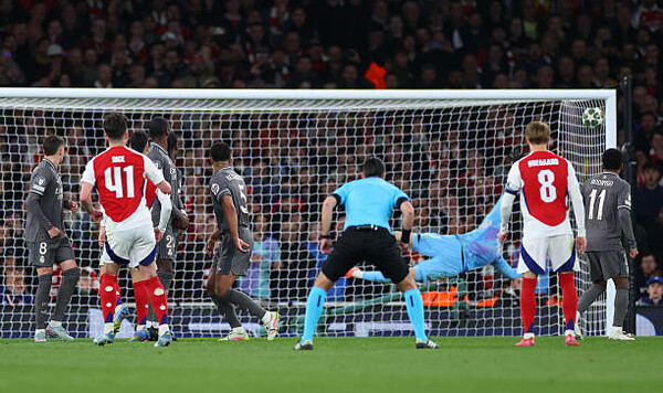 Экс-игрок Реала рассказал, почему Куртуа пропустил голы со штрафных Реала, Куртуа, Райс, Зеедорф, Супермен