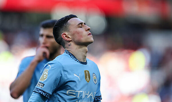 Манчестер Сити работает над продлением контракта главного таланта Сити, Манчестер, Скиры