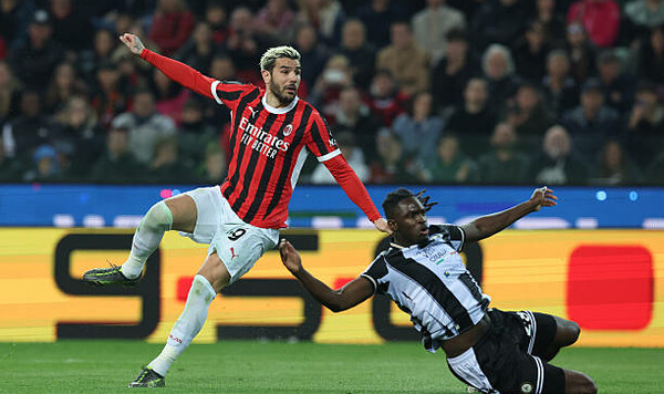 Страшное столкновение Меньяна. Милан разгромил Удинезе в матче с 4 голами Милан, Удинезе, Рейндерс, Меньян, Эрнандес