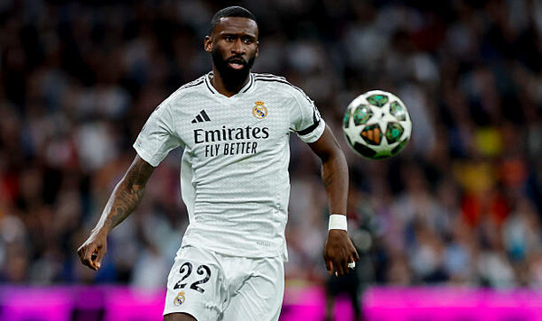 Это не красная карточка? Защитника Реала могли удалить из-за ужасного фола Рюдигер, Арсенал, Реал, Майлза