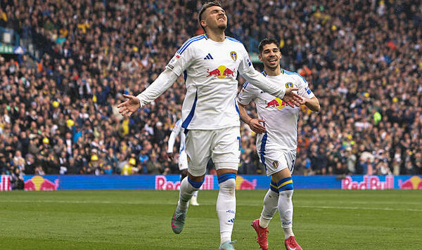 Покер в первом тайме. Нидерландский футболист вошел в историю Лидса Лидс, Чемпионшипа, Юнайтед, Пиру, Россу