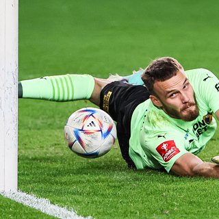 Вратарь клуба РПЛ дважды отразил пенальти в добавленное к матчу время Самородов, Максим, Гандри, Краснодара, Станислав