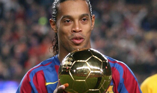 РОНАЛДИНЬО: «Я восхищался. Мечтал с ним всегда играть» Месси, Диего, Марадону, Пеле, Лионеля