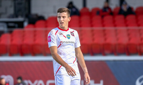 Полузащитник Кривбасса об игре с ЛНЗ: «По ветру легче играть» Кривбасс, Денис, Драмбаева, Думаю