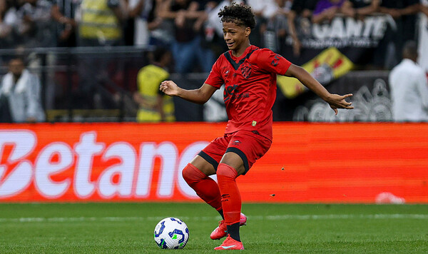 Спорт, Ресифи, Лукас