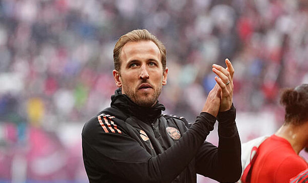 694, 447, 98, 1... Гарри Кейн преодолел долгий путь к первому титулу Гарри, Кейна, Фрайбург