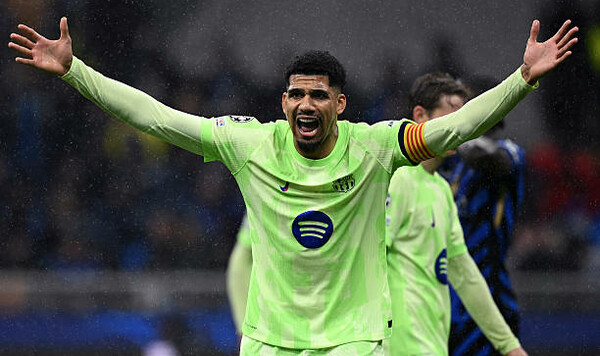 Барсы, Милан, Араухо, Интер, Спортивний