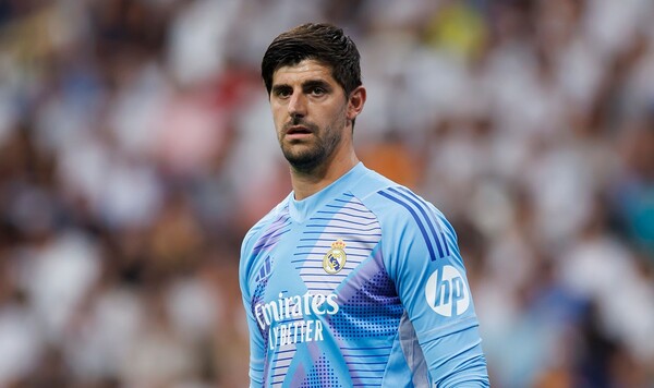 Куртуа может неожиданно покинуть Реал. Его хотят засыпать деньгами Куртуа, Реал, Тибо