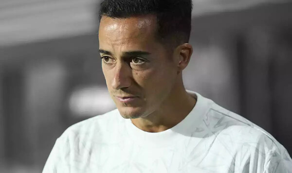 Алонсо предупредил старожила Реала, что он должен покинуть клуб Реал, Васкесу, Алонсо, Лукасу, Перес