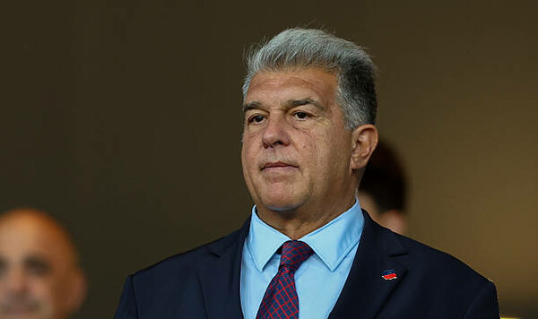 Барсы, Лиге, Флика, Лапорта