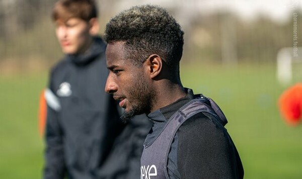 Черноморца, Карлос, Премьер, Райан, Украинской