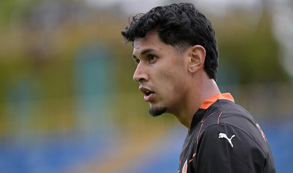 Шахтер, Арройо, Дебют, Боливии