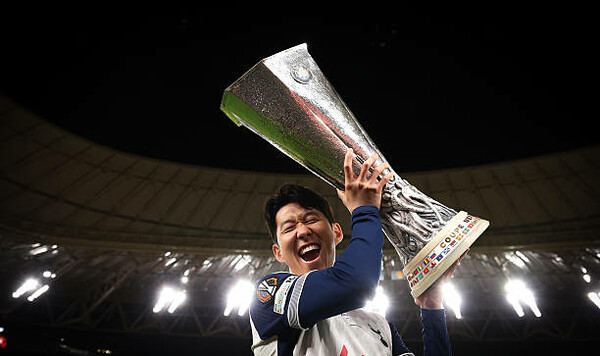 Тоттенхэм, Юнайтед, Манчестер