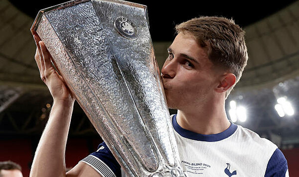 Микки, Газон, Европы, Юнайтед