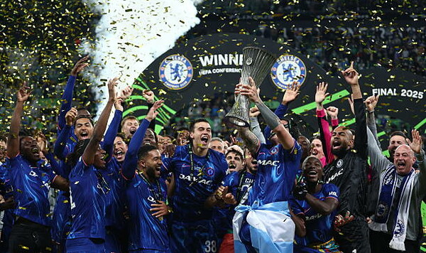 Челси, Конференций, Лиге, Суперкубок