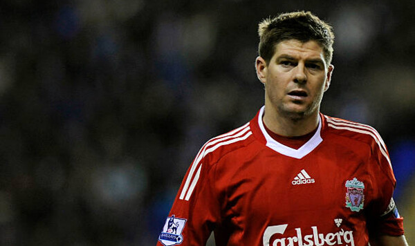 Капитанское сердце Энфилда. Стивен Джеррард празднует день рождения Джеррад, Стивен, Ливерпуля, Англии, Лиги