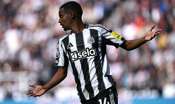 Александер Исак стал обладателем награды за самый мощный гол сезона АПЛ Исак, Ливерпуля, Юнайтед, Ньюкасл