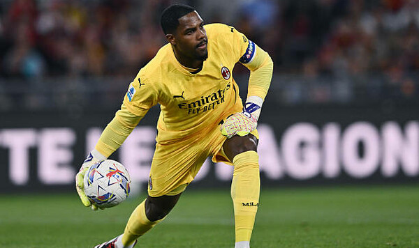 Милан, Меньяна, Майка