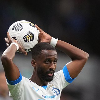 УЕФА отреагировал на оскорбительный баннер эстонцев про израильского футболиста «Динамо» Динамо, Эстонии, Дасу, России