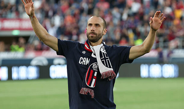 ОФИЦИАЛЬНО. Болонья подписала новый контракт с 37-летним защитником Болонья, Кубка, Италии, Милан