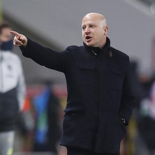 Николич, Марко, Афин