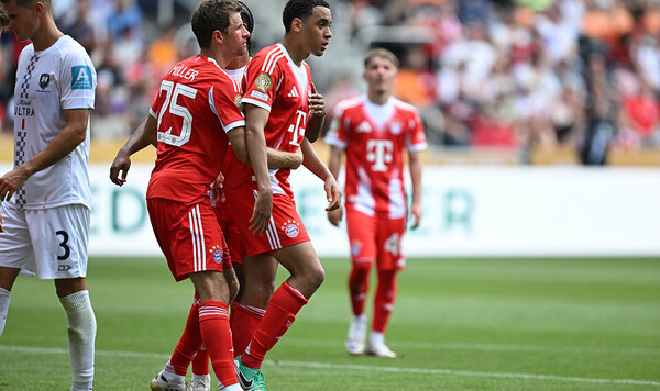 Клубных, Бавария, Окленд