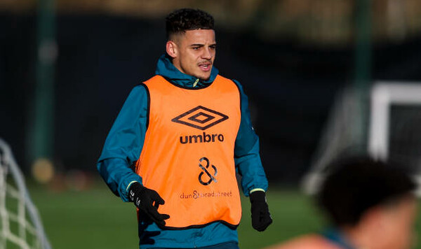 Защита разваливается. Партнер Забарного переедет в чемпионат Шотландии Эронз, Макс, Глазго