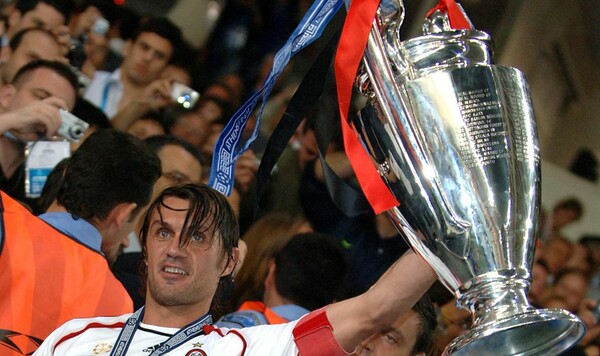 Красно-черная кровь чемпиона. Паоло Мальдини празднует день рождения Мальдини, Паоло, Милан, Италии, Скудетто