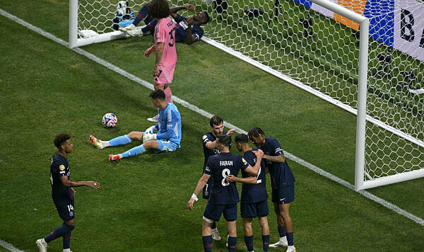 Хакими продолжил уникальную голевую серию, Невеш стал первым после Месси Невеш, Месси, Хакими, Лионеля