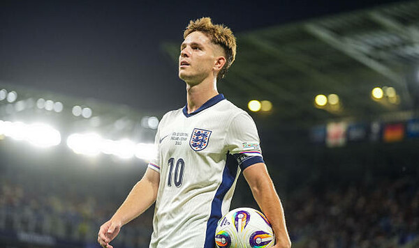 Хавбек Манчестер Сити хочет уйти. Есть два топ-претендента Манчестер, Джеймс, Сити, Макати