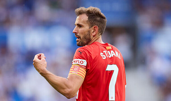 Стуани, Жирона, Рому, Довбика