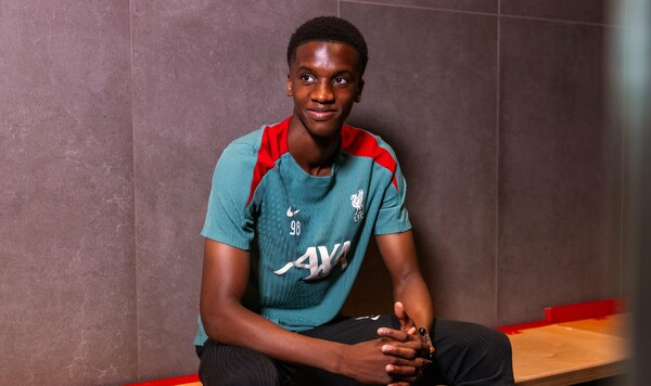 ОФИЦИАЛЬНО. Ему всего 18. Ливерпуль продлил контракт с полузащитником Трей, Ньони, Ливерпуль, Премьер