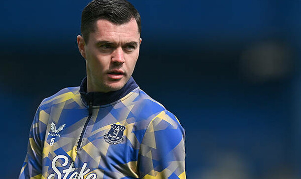 ОФИЦИАЛЬНО. Сделка завершалась. Эвертон принял решение по защитнику Эвертон, Майкл