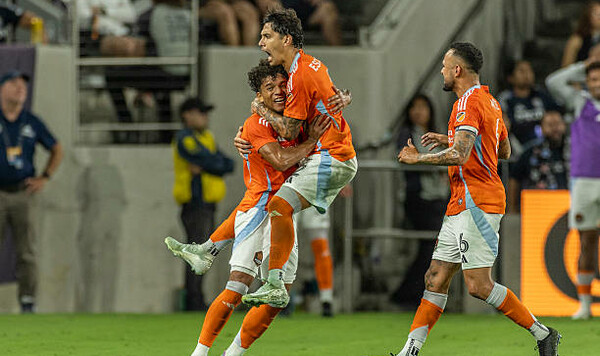 Хьюстон, Динамо, Эннали, Лоуренс