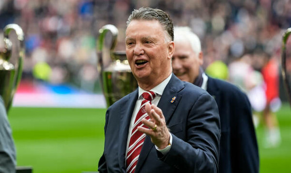 Юнайтед, Манчестер, Нидерландов