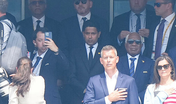 Челси, Спортивний, Нассера, Хелаифи