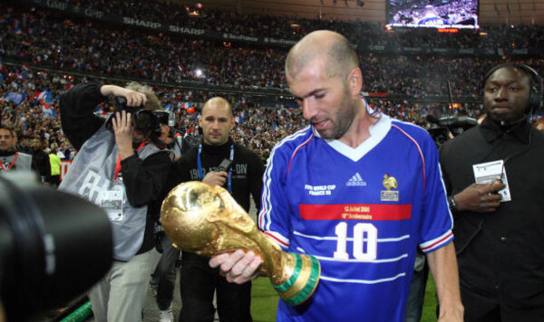 Зидан – один из трех игроков в истории с уникальной трофейной коллекцией Франц, Лигу, Мюллер, Беккенбауэр, Зидан