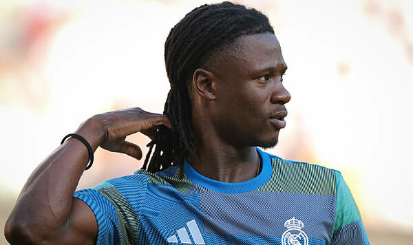 Неприкасаемые. Хаби Алонсо запретил Реалу продавать двух футболистов Реалу, Алонсо, Хаби, Камавингу, Себальоса